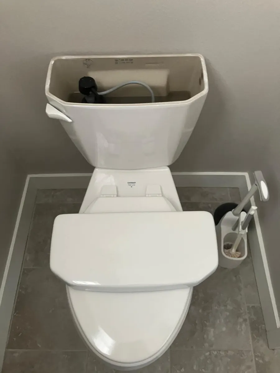 Toilet installed by Andy's Plumbing & Drain